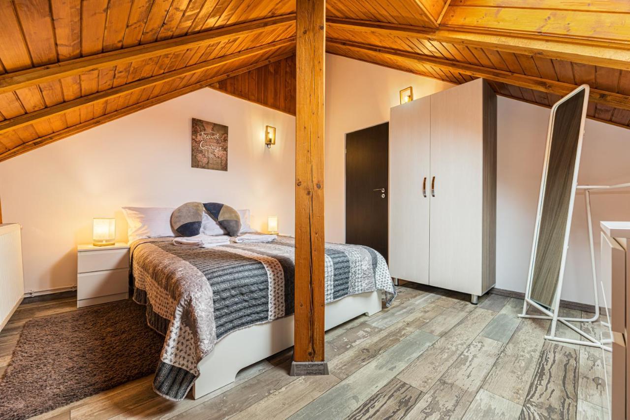 Apartament Snug - Private Parking Near Downtown *